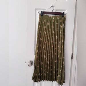 Zara Olive Green Pleated Maxi Skirt with Tiger prints